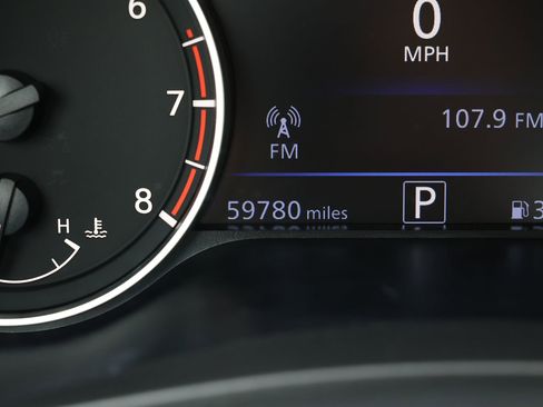 Used 2024 Nissan Altima 2.5 SV FWD image 17
