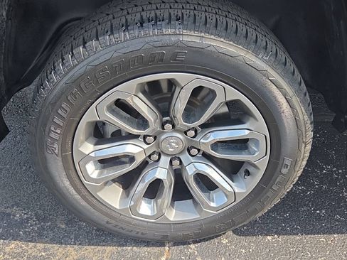 Used 2021 RAM 1500 Laramie w/ Sport Appearance Package AWD/4WD image 19