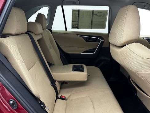 Used 2022 Toyota RAV4 LE image 29