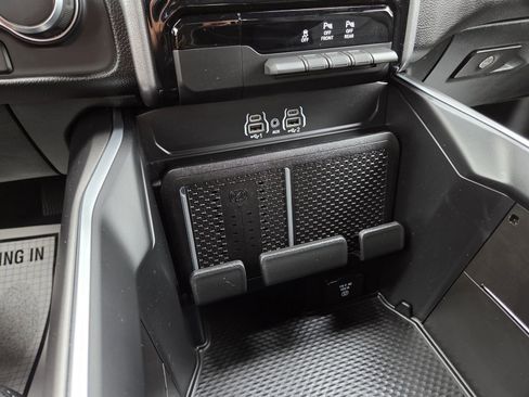 Used 2025 RAM 1500 Big Horn RWD image 36