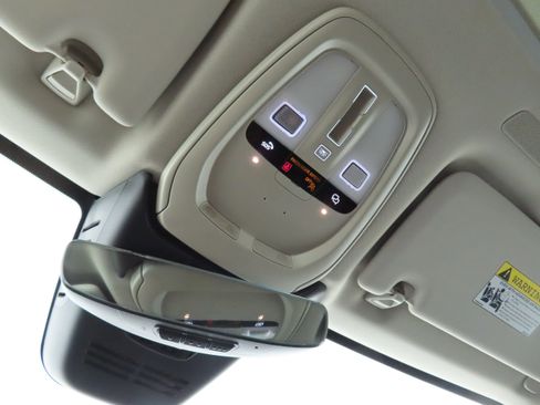 Used 2024 Volvo XC60 B5 Plus image 45