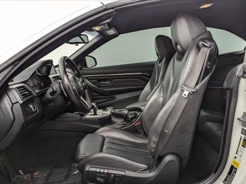 Used 2015 BMW M4 Convertible image 14