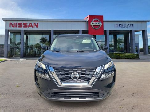 Used 2021 Nissan Rogue S image 10