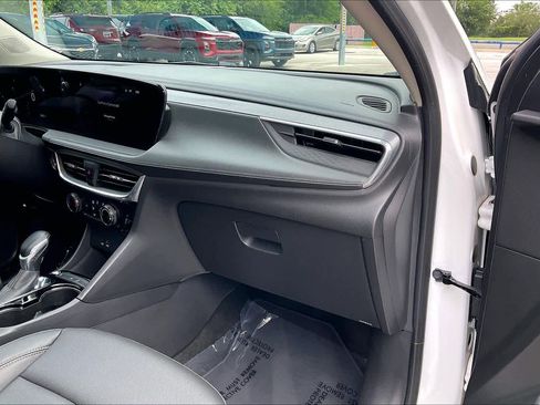 Used 2024 Buick Encore GX Sport Touring FWD image 18