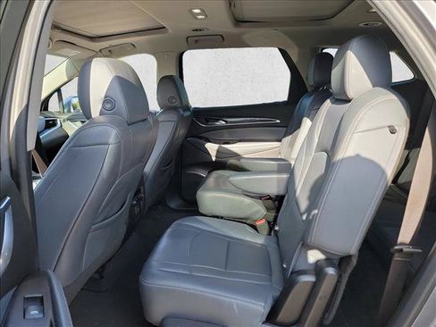 Used 2019 Buick Enclave Essence w/ LPO, Sport Appearance Package FWD image 11