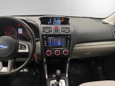 Used 2017 Subaru Forester 2.5i Premium w/ All-Weather Package AWD/4WD image 11