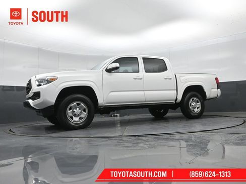 Used 2022 Toyota Tacoma SR image 39