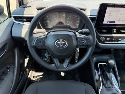 Used 2025 Toyota Corolla LE FWD image 14