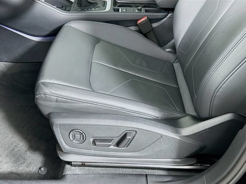 Used 2024 Audi Q3 2.0T Premium Plus AWD/4WD image 19