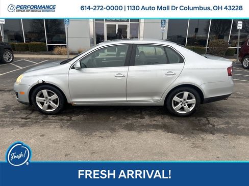Used 2009 Volkswagen Jetta SEL image 7