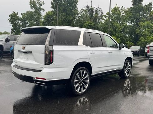 Used 2026 Cadillac Escalade Luxury w/ Touring Package AWD/4WD image 5