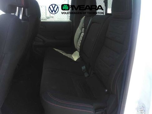 Used 2026 Nissan Frontier PRO-4X AWD/4WD image 5