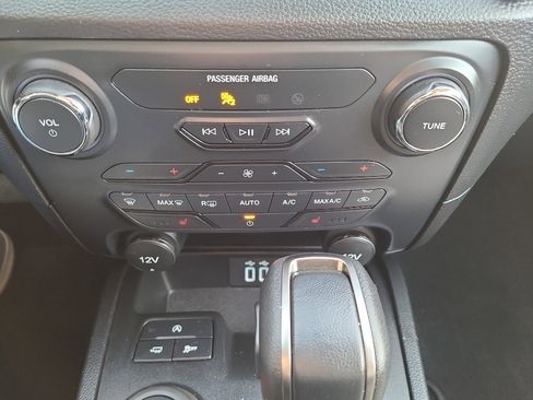 Used 2022 Ford Ranger XLT w/ Equipment Group 302A High image 19