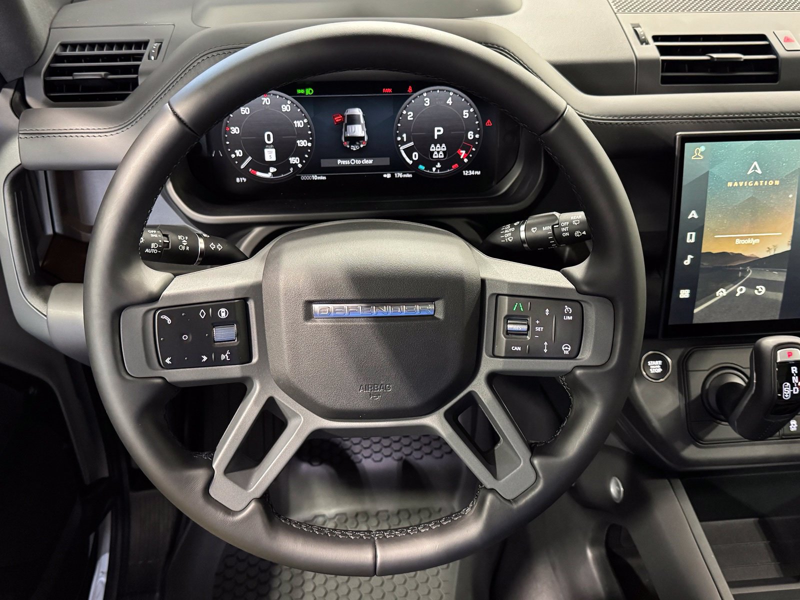 New 2026 Land Rover Defender 110 X-Dynamic SE AWD/4WD image 18