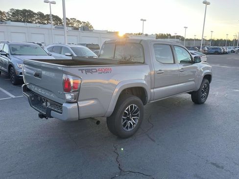 Used 2020 Toyota Tacoma TRD Sport image 10