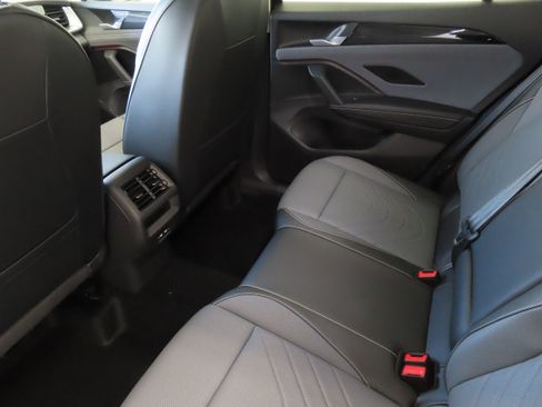 New 2026 Volkswagen Tiguan SE image 23