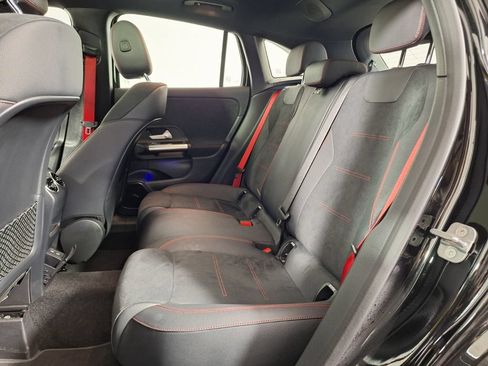 Used 2025 Mercedes-Benz GLA 35 AMG 4MATIC image 24