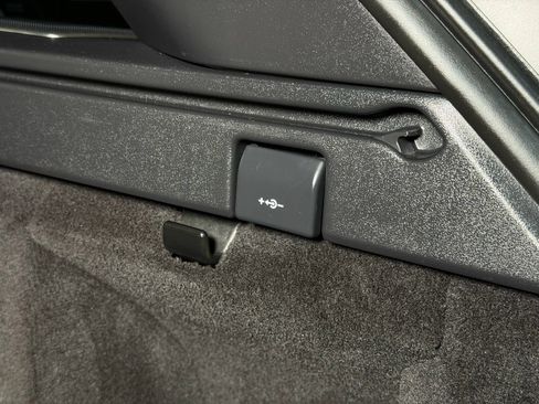 Used 2015 Land Rover Range Rover Sport Supercharged image 13