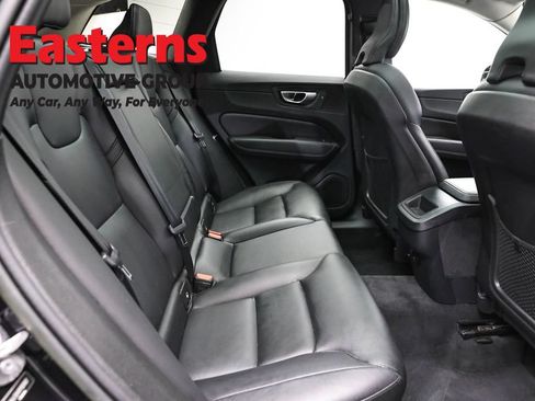 Used 2023 Volvo XC60 B5 Core FWD image 22