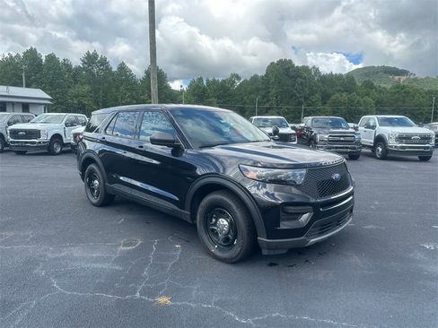 New 2025 Ford Explorer 4WD Police Interceptor image 3