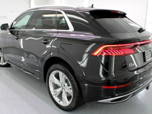 Used 2019 Audi Q8 Premium w/ Convenience Package image 31