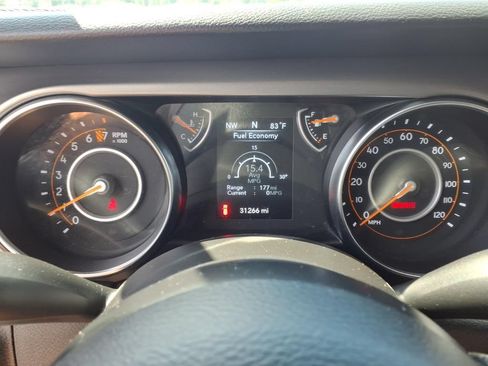 Used 2021 Jeep Wrangler Sport AWD/4WD image 8