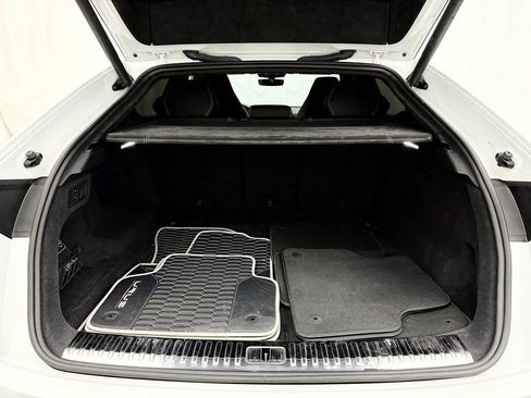 Used 2021 Lamborghini Urus AWD/4WD image 53