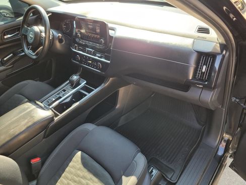Used 2022 Nissan Pathfinder S FWD image 9