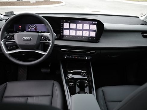 New 2026 Audi Q3 quattro 2.0T AWD/4WD image 28