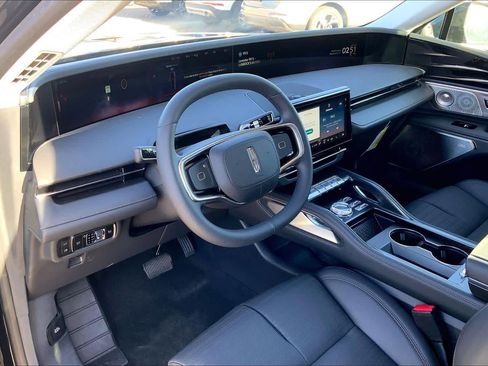 New 2026 Lincoln Nautilus Reserve image 8