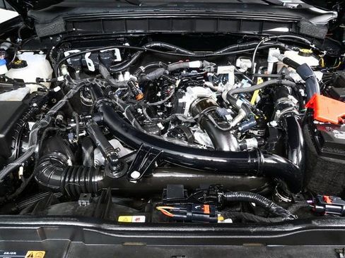 Used 2024 Ford Bronco Wildtrak image 29