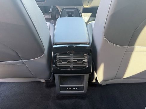 New 2026 Volkswagen ID.4 Pro image 21