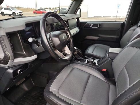 Used 2023 Ford Bronco Everglades image 11