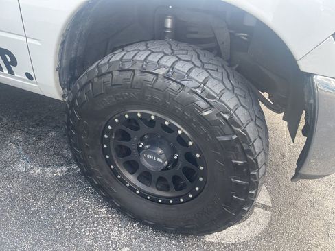 Used 2018 RAM 2500 Tradesman w/ Chrome Appearance Group image 7