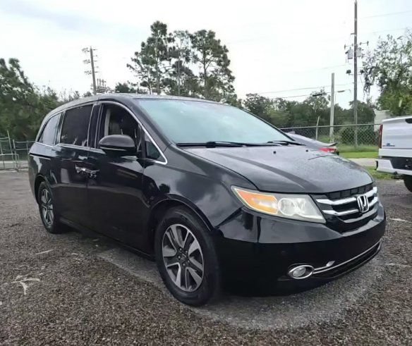 Used 2015 Honda Odyssey Touring image 4