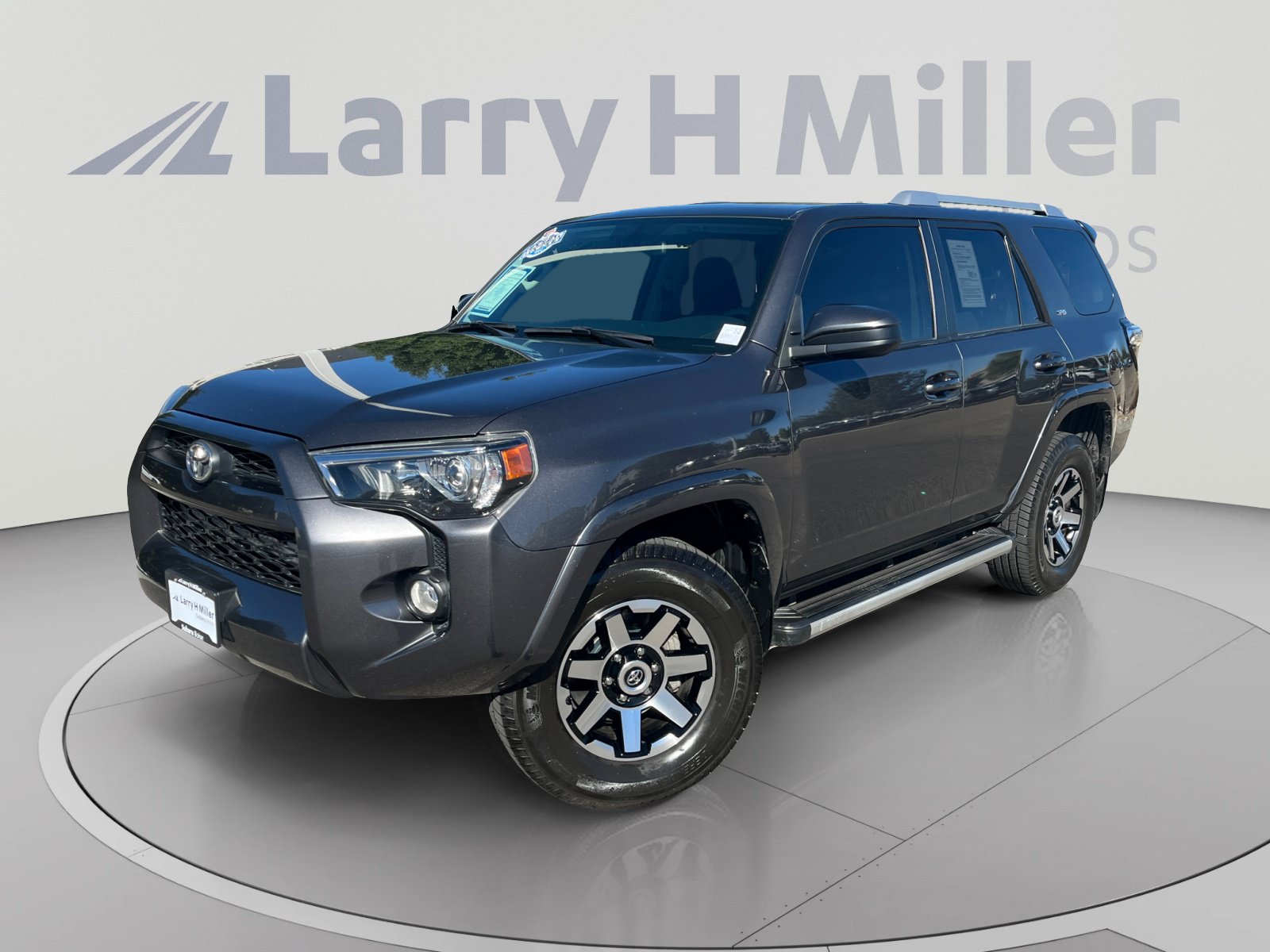 Used 2016 Toyota 4Runner SR5 AWD/4WD image 1