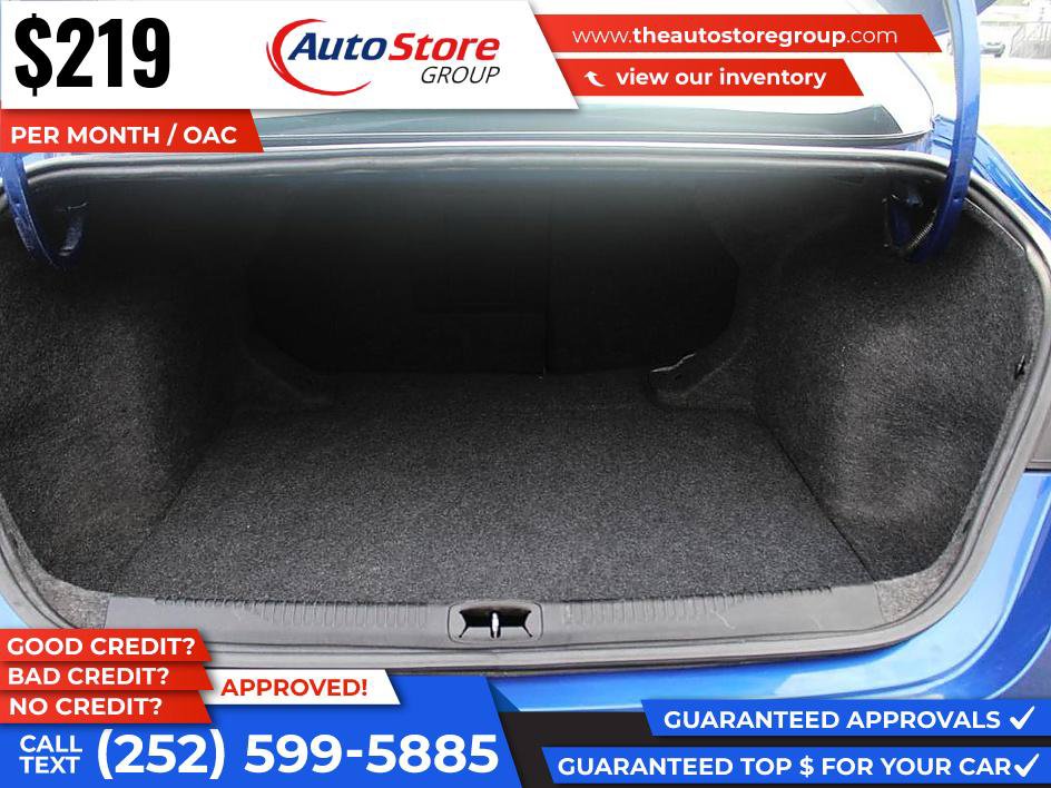 Used 2015 Chrysler 200 C FWD image 10