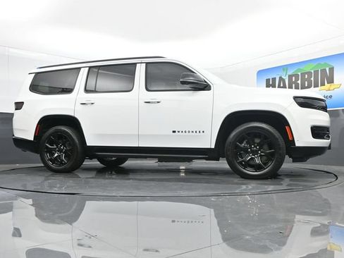 Used 2024 Jeep Wagoneer Series II w/ Convenience Group I AWD/4WD image 26