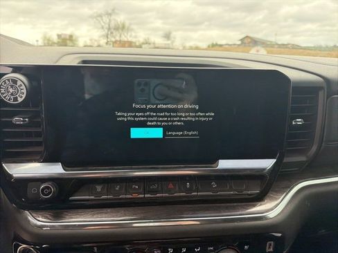 Used 2024 Chevrolet Silverado 2500 LTZ w/ LTZ Convenience Package image 4