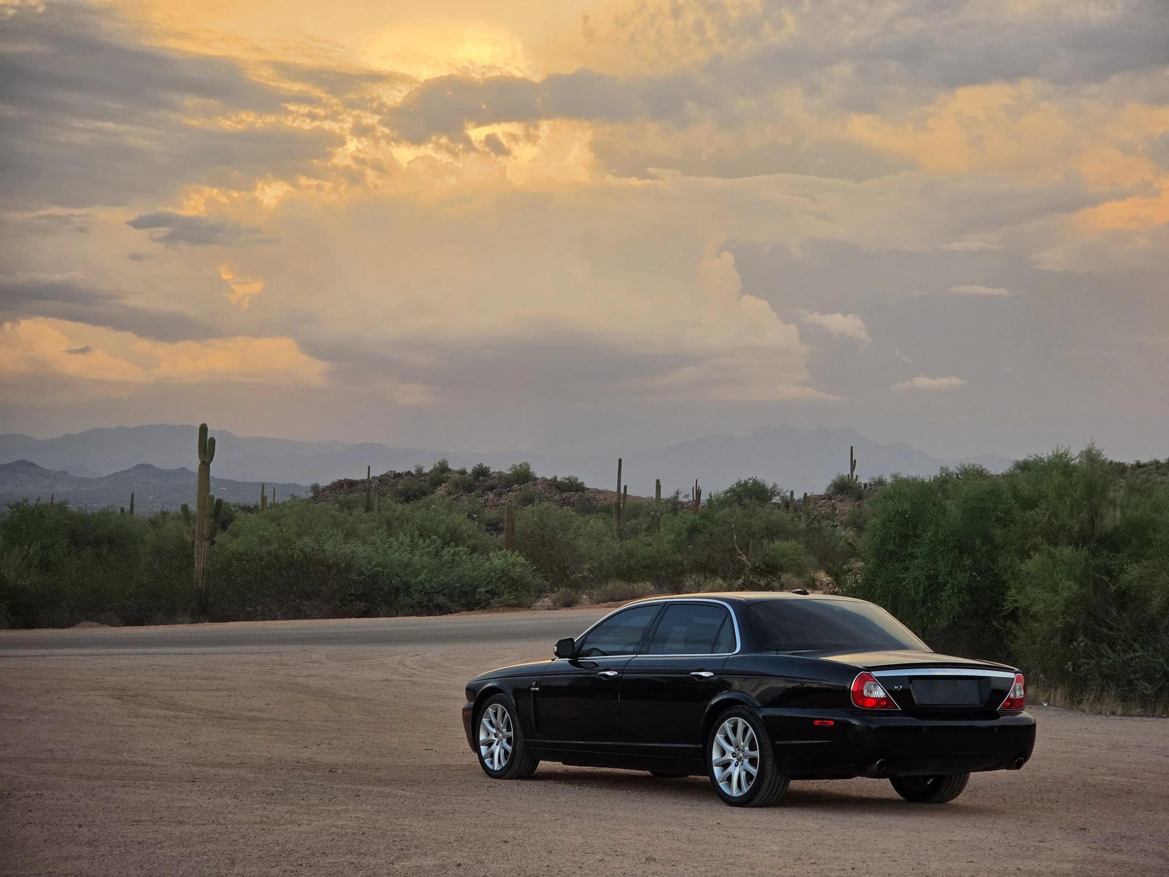 Used 2009 Jaguar XJ8 RWD image 24
