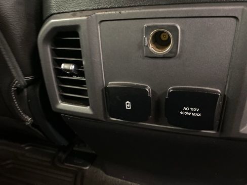 Used 2020 Ford F150 XLT w/ Equipment Group 302A Luxury AWD/4WD image 15