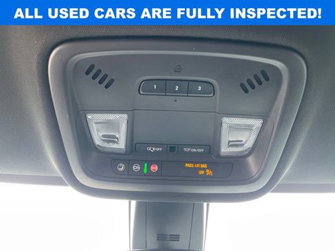 Used 2022 Chevrolet Traverse LT AWD/4WD image 19