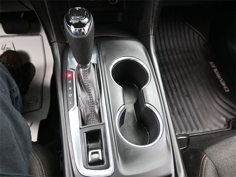 Used 2020 Chevrolet Equinox LT image 11