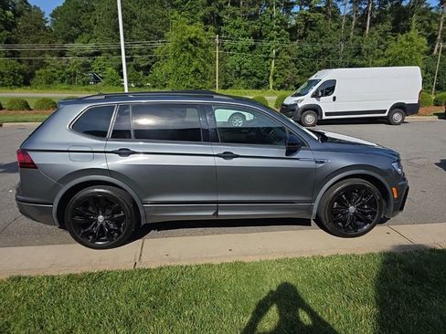 Used 2020 Volkswagen Tiguan SE R-Line w/ 3rd Row Seat Package AWD/4WD image 7