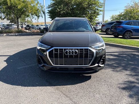 Used 2023 Audi Q3 2.0T Premium w/ Convenience Package AWD/4WD image 2
