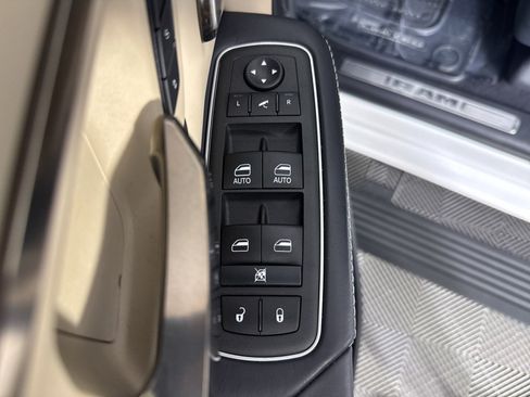 Used 2021 RAM 1500 Limited AWD/4WD image 23