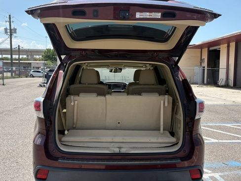 Used 2015 Toyota Highlander Limited w/ Driver Technology Package image 13
