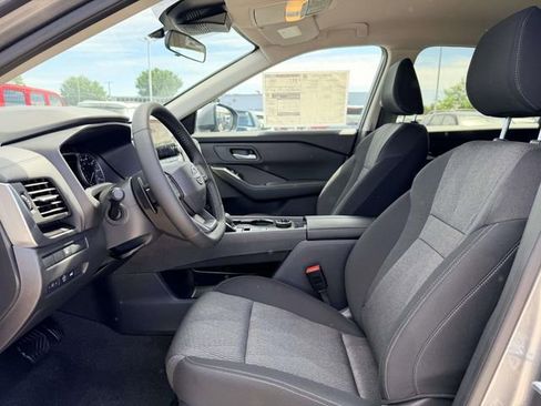 New 2026 Nissan Rogue SV w/ Cold Weather Package AWD/4WD image 16
