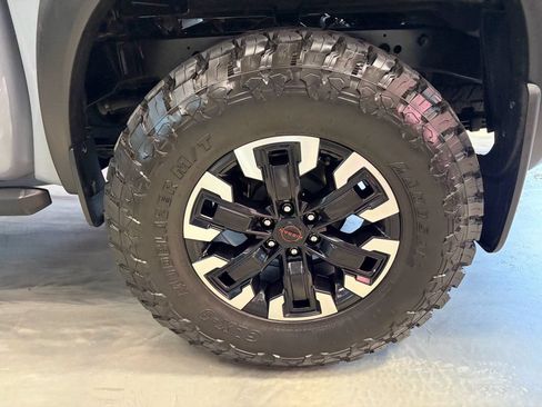 Used 2022 Nissan Frontier PRO-4X w/ Off-Road Protection Package AWD/4WD image 24