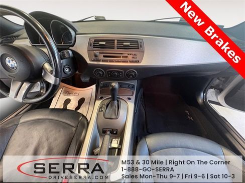 Used 2003 BMW Z4 2.5i image 9